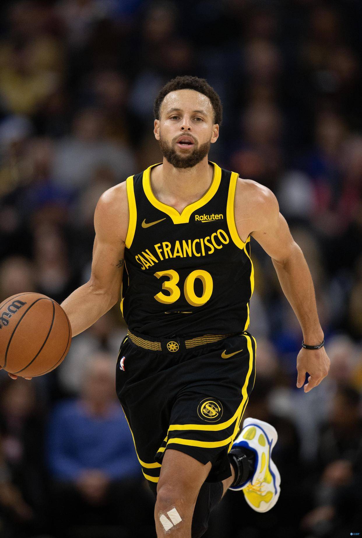 下半场继续委以重任！斯普利特针对指导杨瀚森（下半场仍扛重担！斯普利特对杨瀚森进行针对性指导）