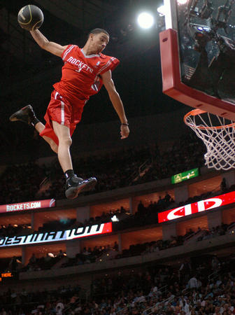 青训负责人：埃斯特旺曾在脚趾骨折的情况下坚持上场（青训主管：埃斯特旺脚趾骨折仍坚持出战）