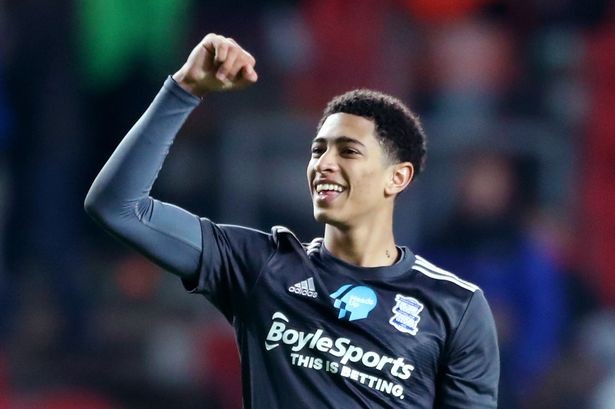 天空体育：曼联可能会考虑听取对霍伊伦的报价（天空体育：曼联可能对霍伊伦的报价持开放态度）