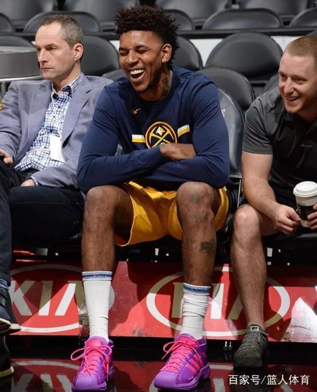 世界杯诡事录之抽签篇：重温国足被抽出的那一刻（世界杯奇闻录之抽签记：再现国足被抽中的瞬间）