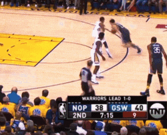 德劳伦蒂斯：孔蒂正带领球队重回正轨，球员也听从了他的指示（德劳伦蒂斯：孔蒂率队回到正轨，球员严格执行其要求）