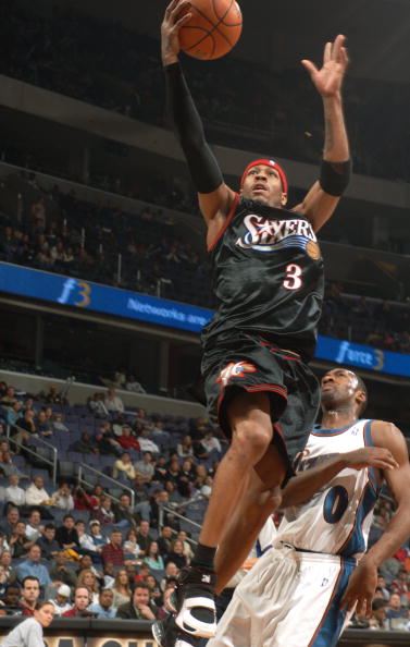 中超：北京国安客场2-1逆转上海申花（中超联赛：北京国安客场2比1逆转战胜上海申花）