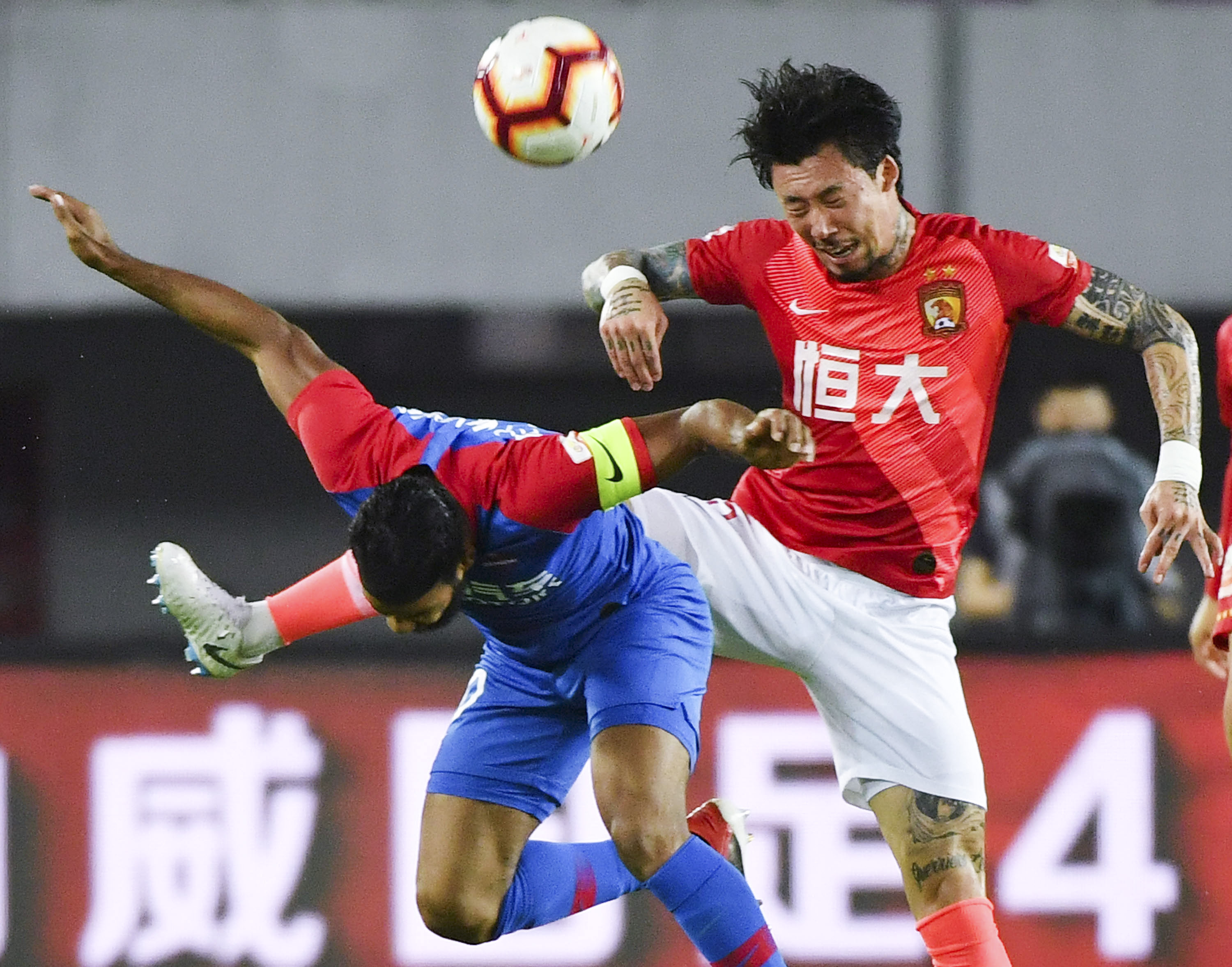 替补戴帽，赵松源：自己的表现还好，上场拼尽全力就可以了（替补上阵独中三元，赵松源：发挥还行，上场全力以赴就够了）