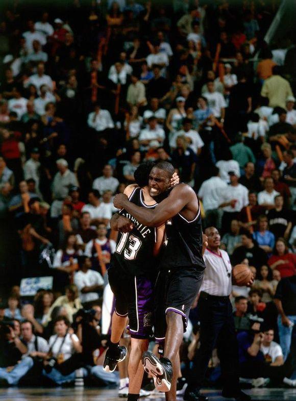 梅西小时候铃声响了不回教室，老师批评他：马拉多纳只有一个（梅西童年上课铃响仍不回教室，老师直言：马拉多纳只有一个）