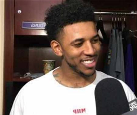 建队基石！武磊、颜骏凌等7人随海港四夺中超冠军（四冠功臣！武磊、颜骏凌等七将随海港四度称王中超）