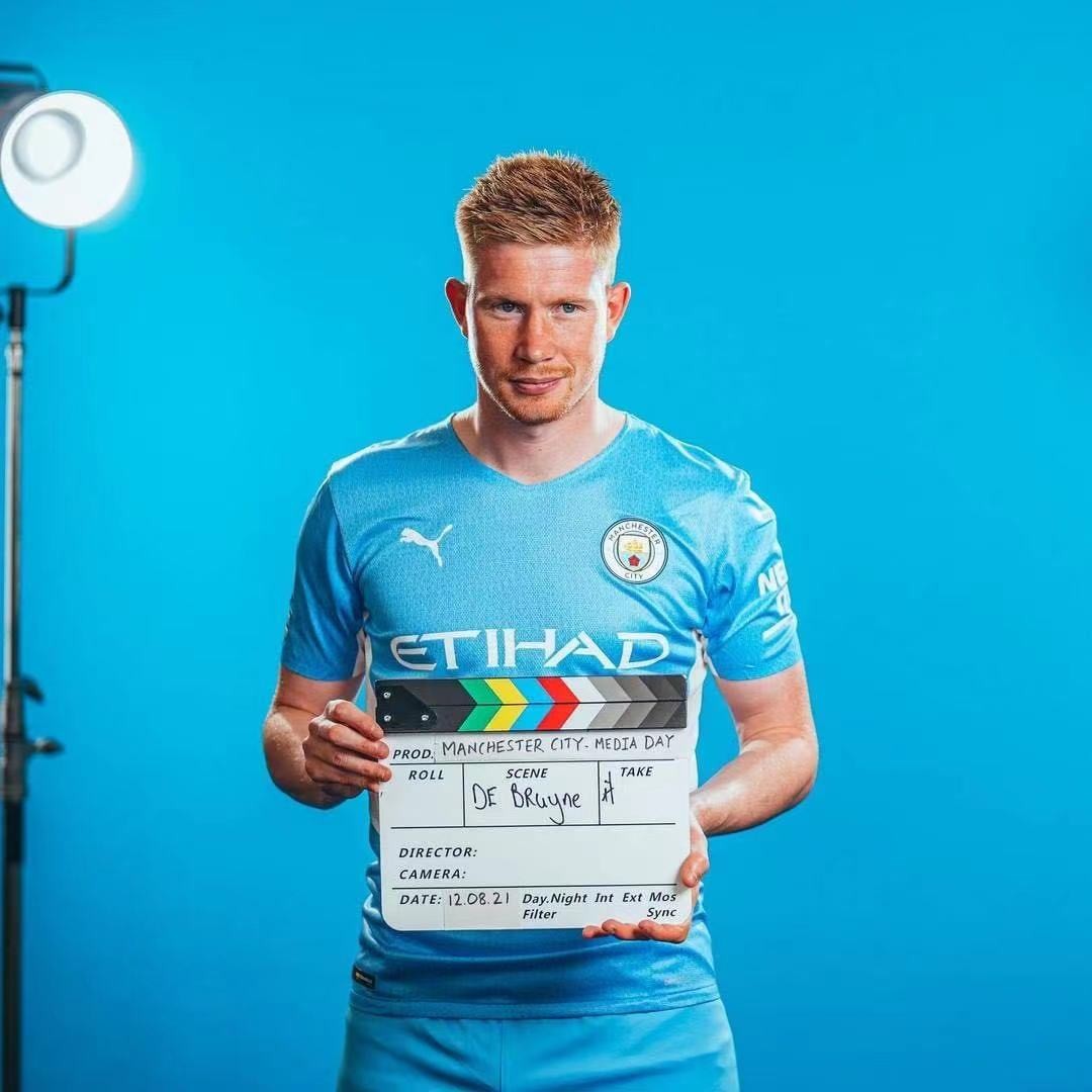 篮球火箭旧将回归休城，粉丝热烈欢迎（火箭旧将重返休城，球迷热情相迎）