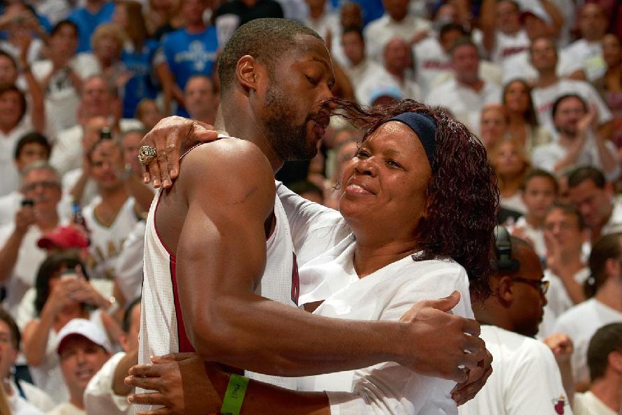 为方便观看足协杯决赛，铁路部门开通G115国安球迷观赛列车（铁路部门开行G115次国安球迷专列，助力足协杯决赛观赛）